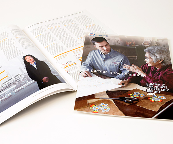 Summary Corporate Citizenship Report 2009 cover and spread